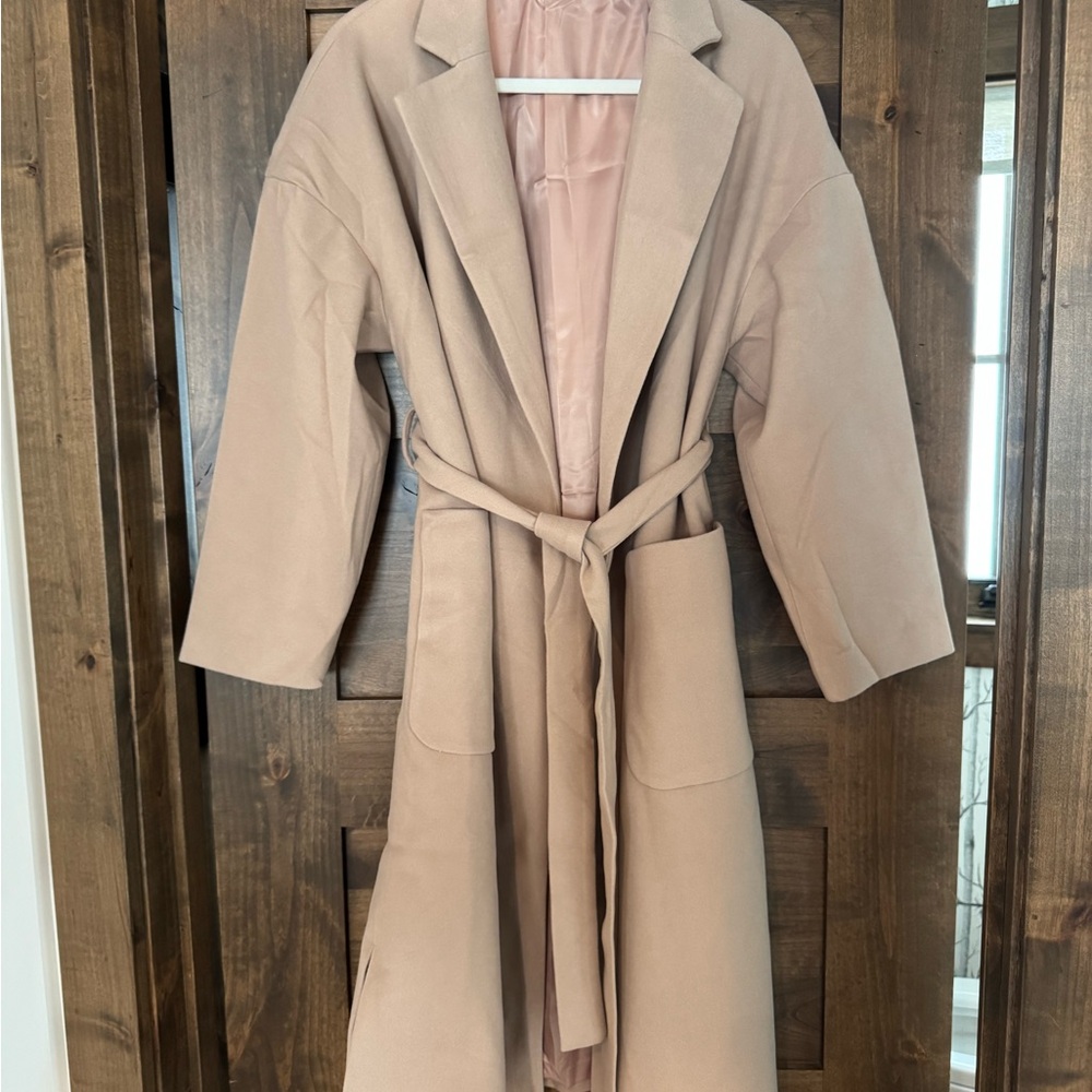 Elegant Tan Trench Coat - Picture 2 of 4